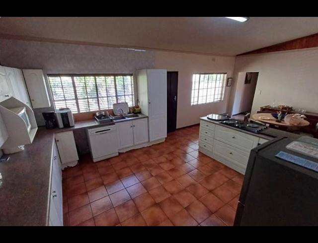 3 BEDROOM HOUSE FOR SALE IN SONNEVELD